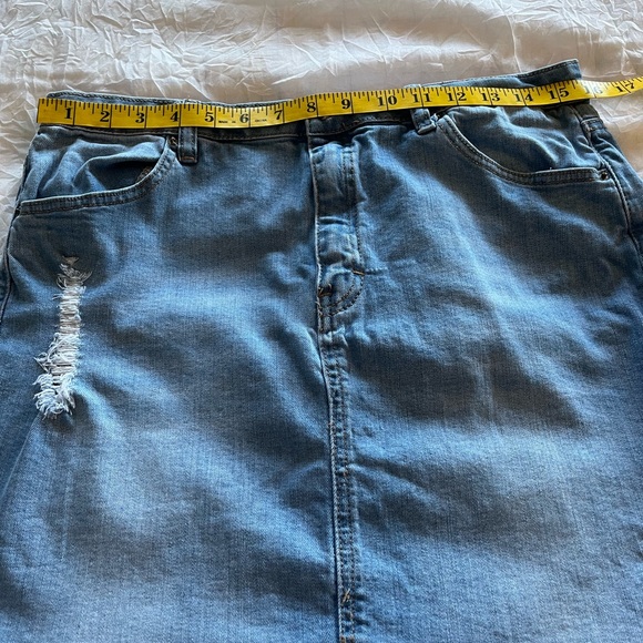 Wax Jeans Los Angeles Shred Denim Mini Skirt - Picture 2 of 6